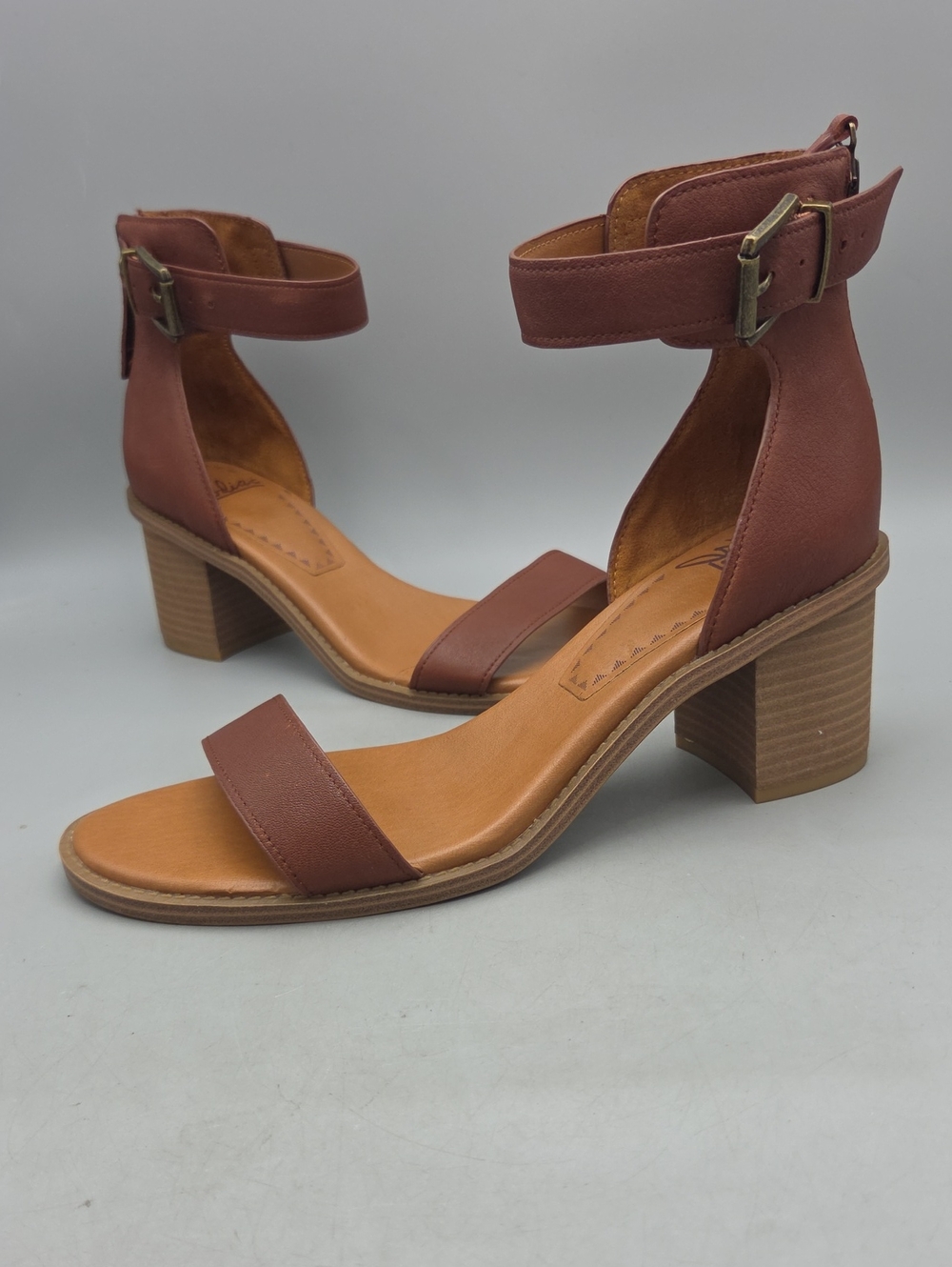ZODIAC Ilsa Heeled Ankle Strap Heels Sandals Size 11 M 🌸